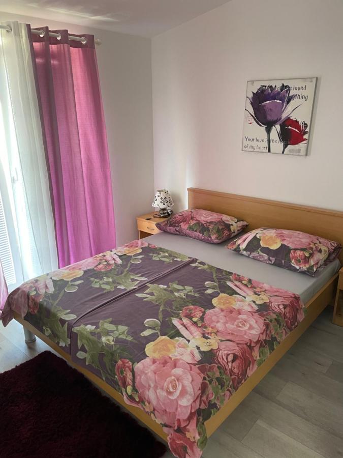 Apartments Miriam Srima Vodice Eksteriør billede